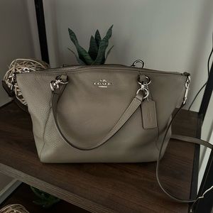 Coach Kelsey Pebbled Crossbody / Satchel Purse